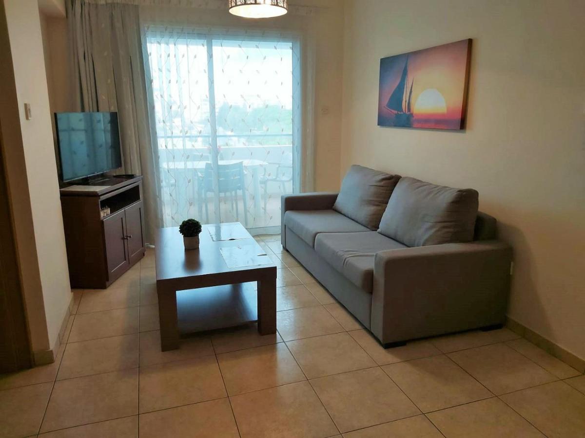 לרנקה 403 Apartment Carisa Artemis Court מראה חיצוני תמונה