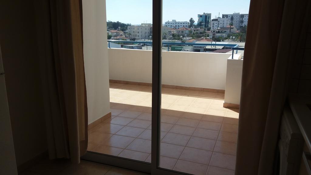 לרנקה 403 Apartment Carisa Artemis Court מראה חיצוני תמונה